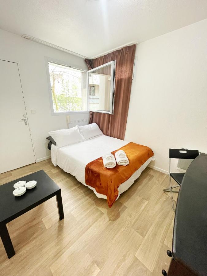 Cozy Studio In La Defense Hotel Courbevoie Esterno foto